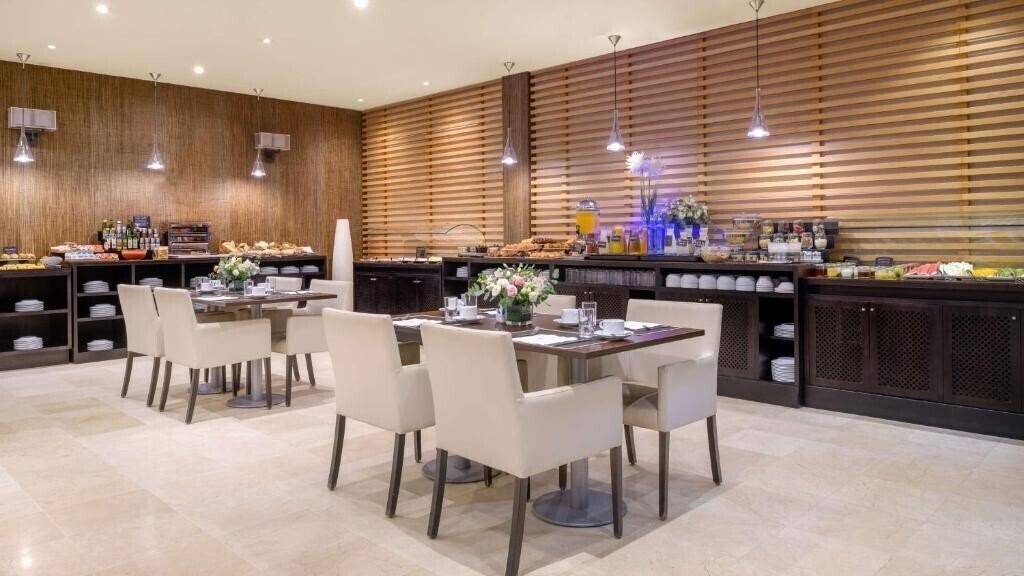 Zdjęcie Nh Campo De Gibraltar 4*