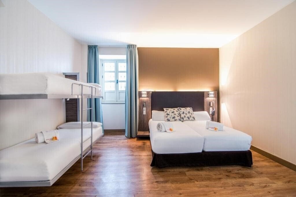 Zdjęcia Petit Palace Santa Cruz 4*