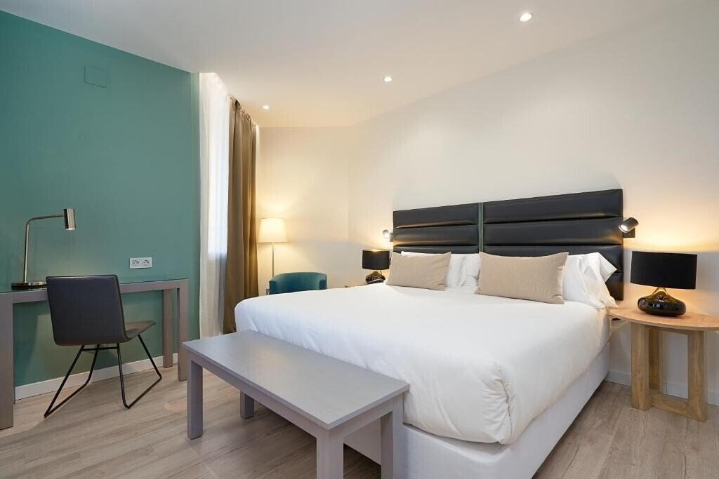 Готель Pasarela 4*