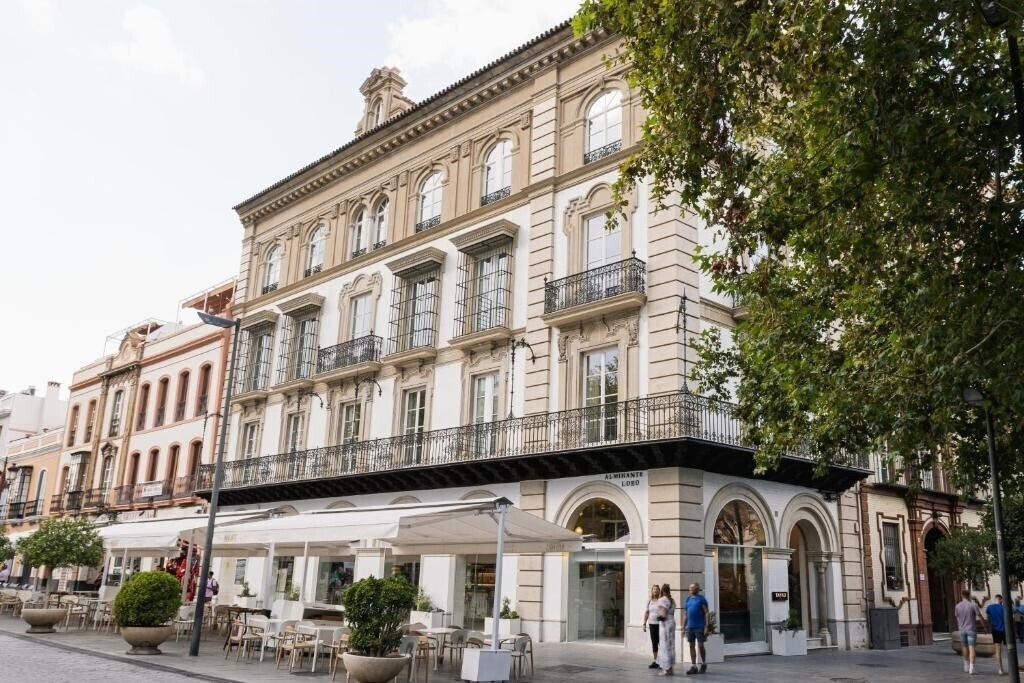 Отель Hotel Tayko Sevilla 2*