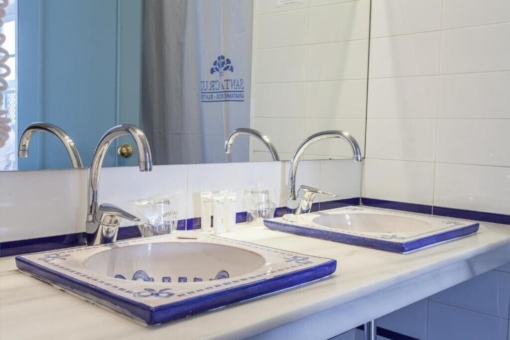 Zdjęcie Apartamentos Suites Santa Cruz 3*