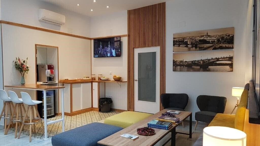 Картинка Basic Hotel Sevilla Catedral (ex. Hotel San Francisco) 2*