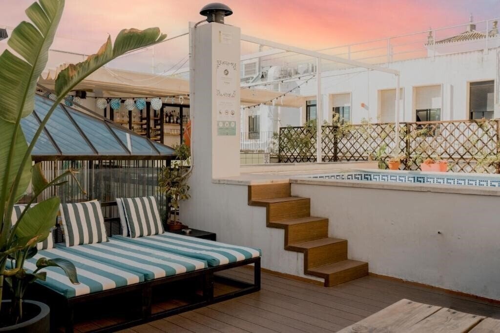 Zdjęcia Oasis Backpackers Hostel Sevilla 2*