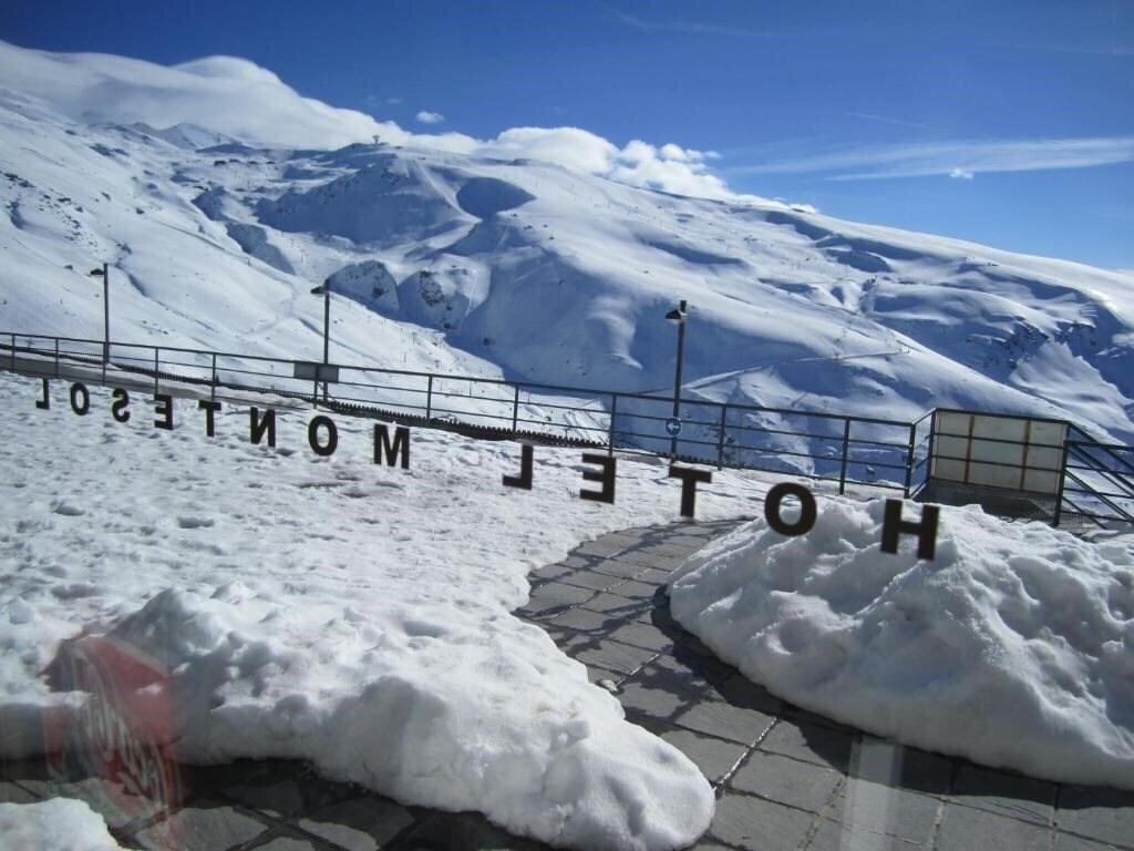 Готель Montesol Arttyco 2*