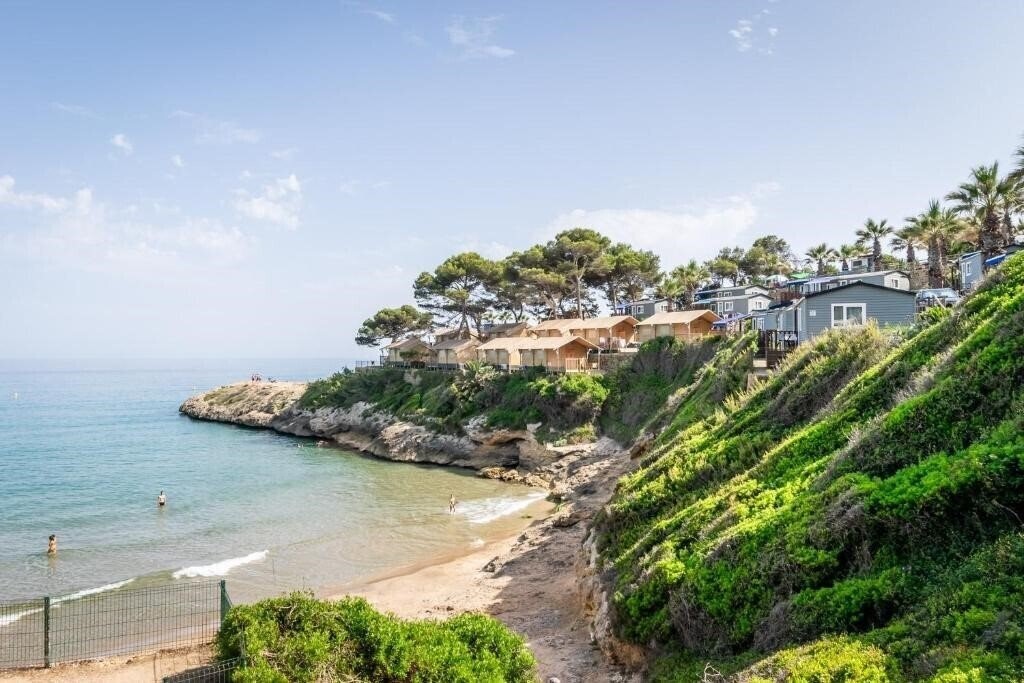 Готель Camping Torre De La Mora 3*