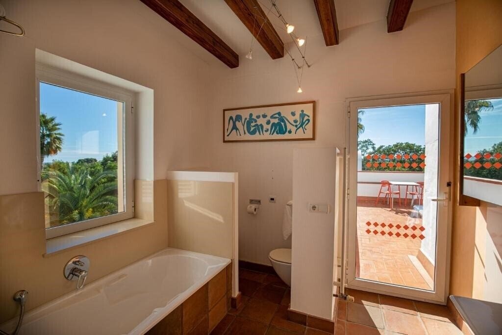 Фотографія Rusticae Tancat De Codorniu 4*