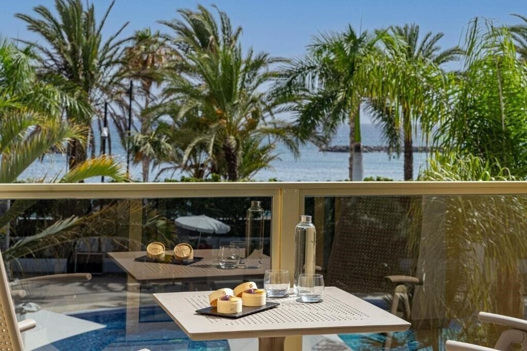 Obraz Sir Anthony 5*