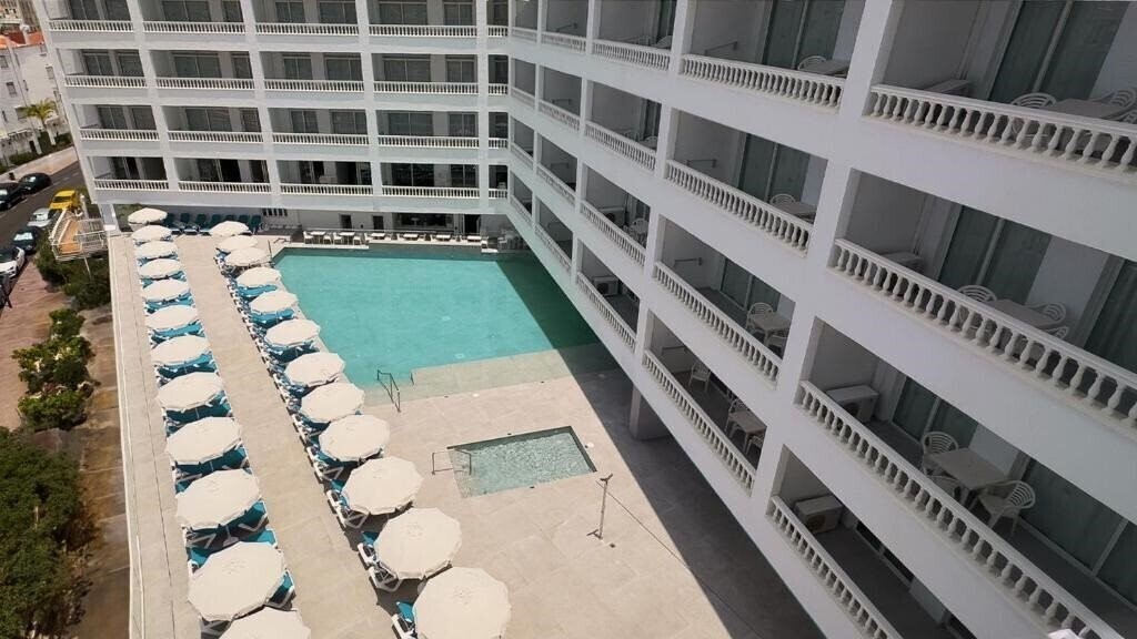 Hotel Blue Sea Lagos De Cesar 4*