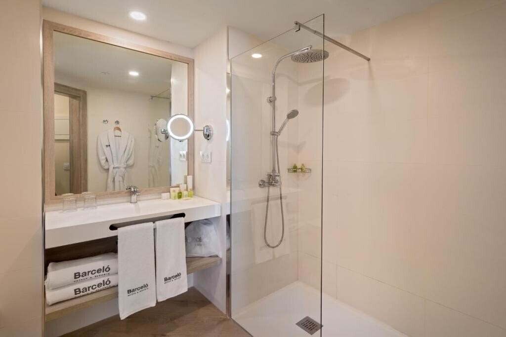 Zdjęcie Barcelo Santiago 4*