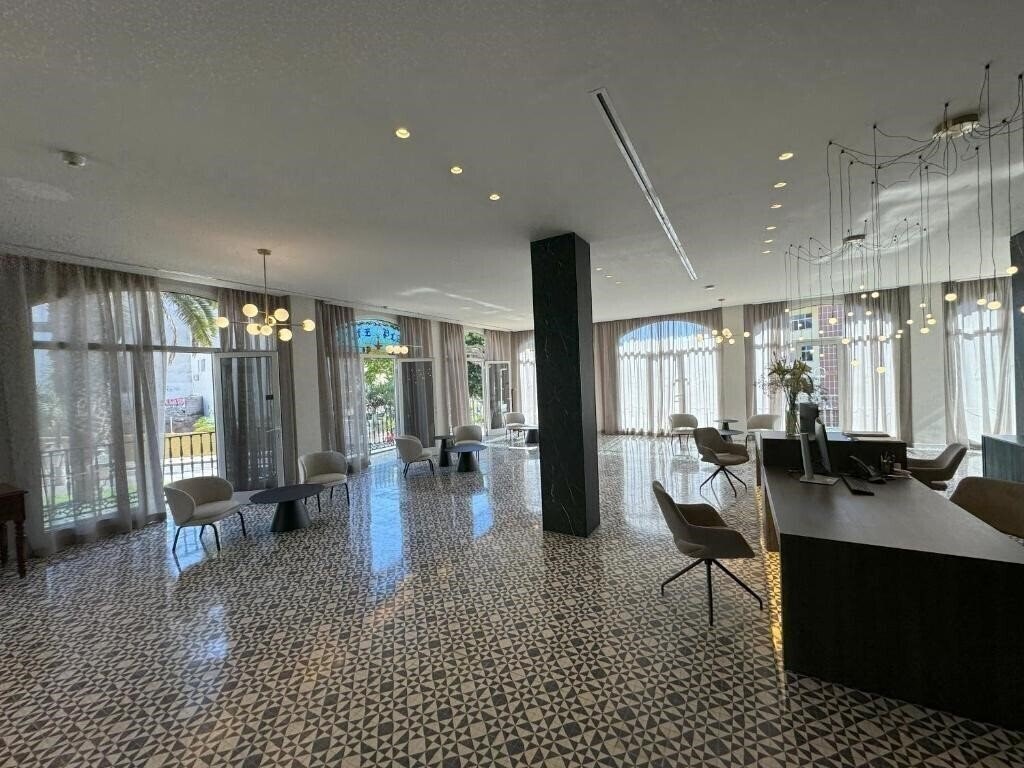 Zdjęcia Reveron Plaza 4*