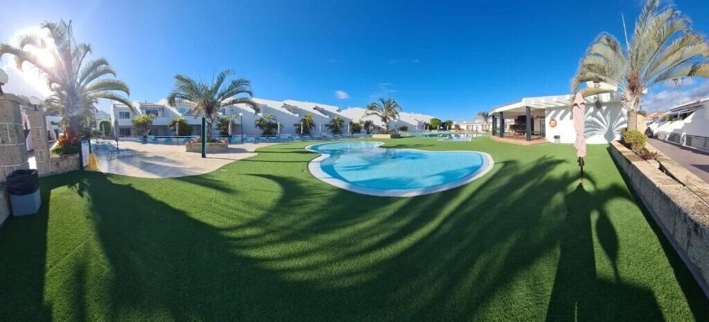 Готель Aparthotel Malibu Park 3*