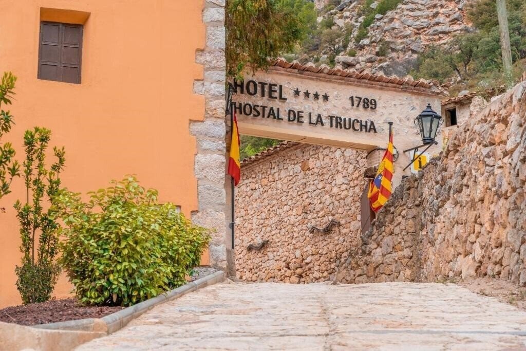 Zdjęcia Hostal De La Trucha 4*
