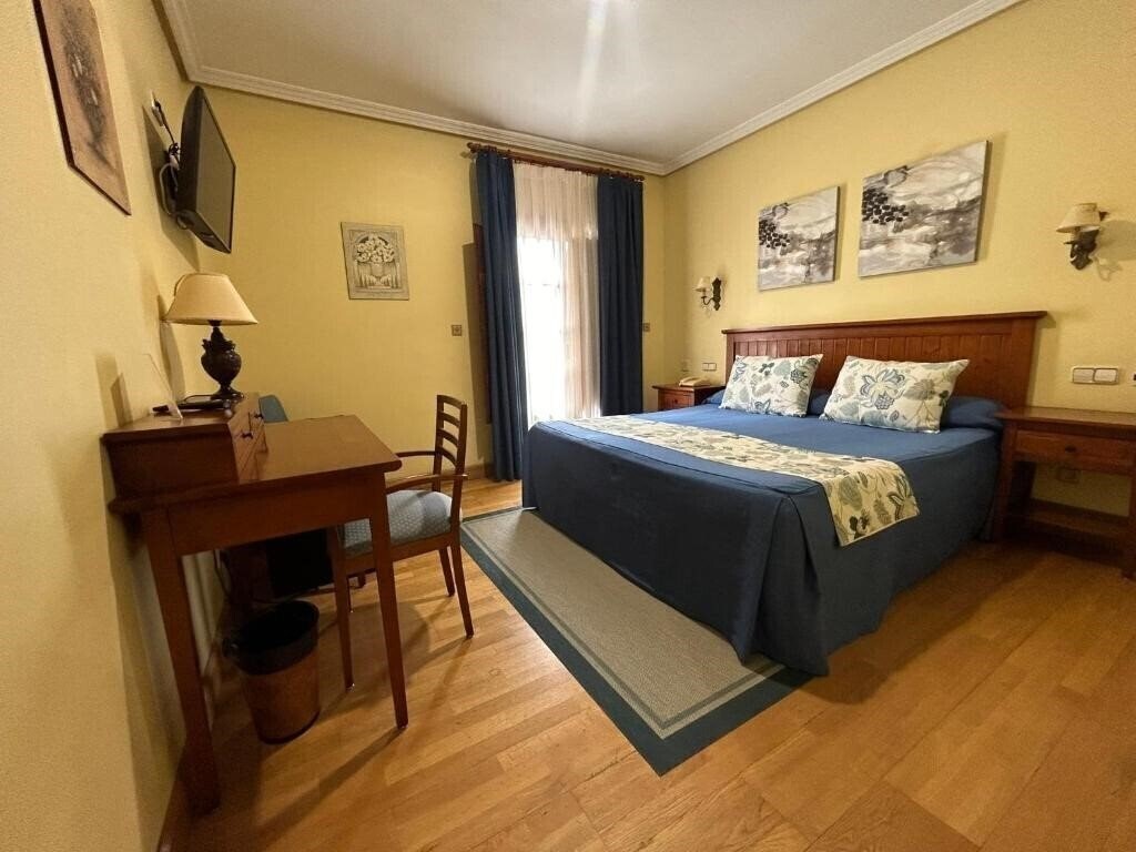 Фото Casona De La Reyna 3*