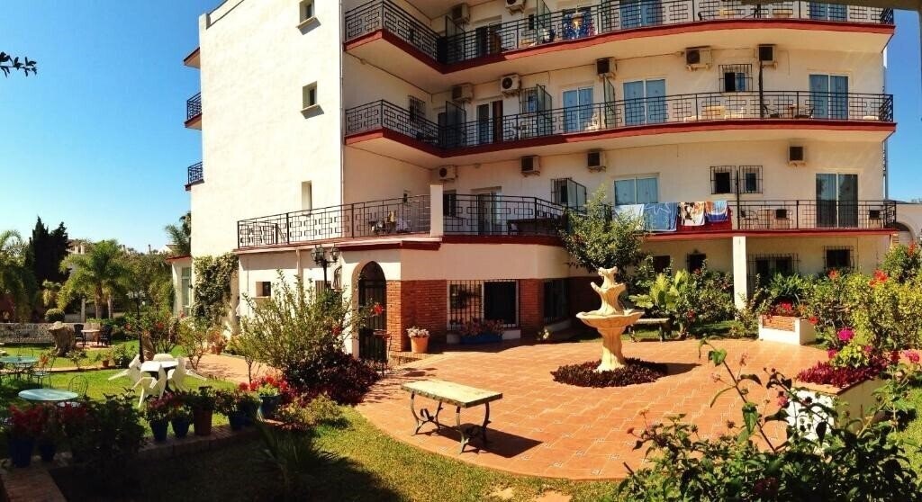 Hotel Carmen Teresa 3*