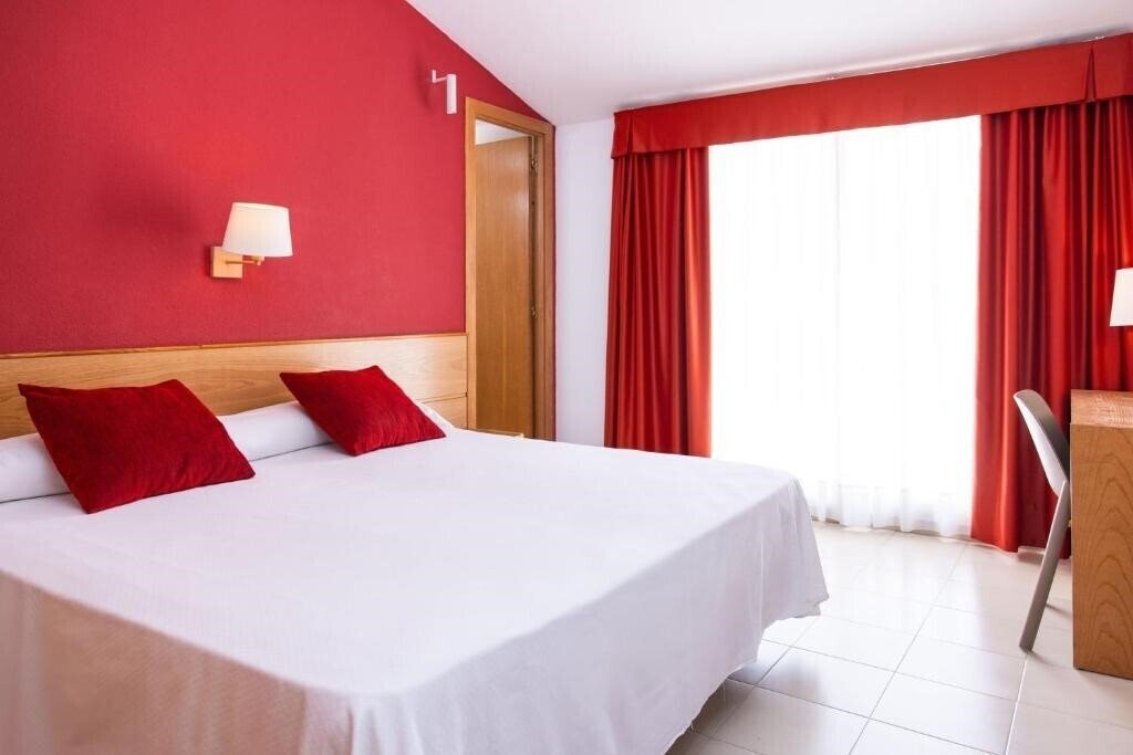 Фото RVHotels Mar de Tossa (ex. Park Hotel/URH Tossa de Mar Hotel) 3*