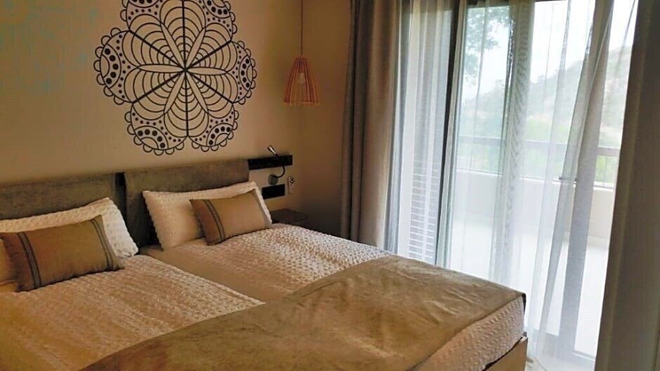 Фото Pola Giverola Resort 3*