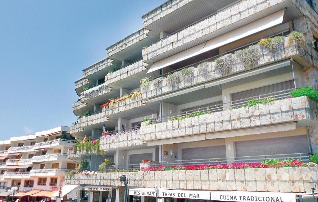 Zdjęcie T Nice Apartment Near Beach Tossa 5*