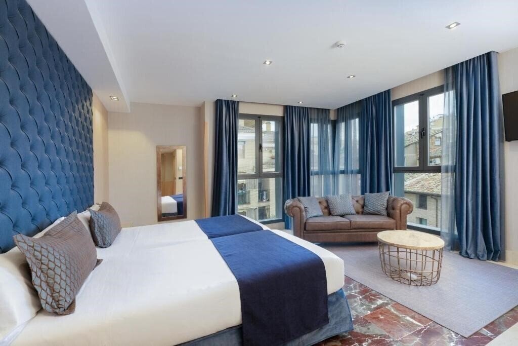 Zdjęcia 4 Estrellas Superior (ex. Hotel Pedro I de Aragon) 3*