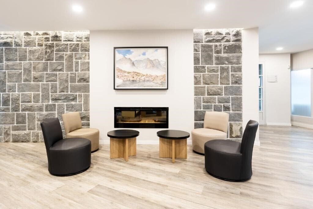 Zdjęcia Gran Hotel De Jaca 3*