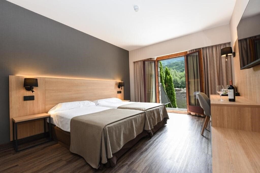 Zdjęcia Sommos Hotel Benasque SPA (ex. Gran Hotel Benasque) 3*