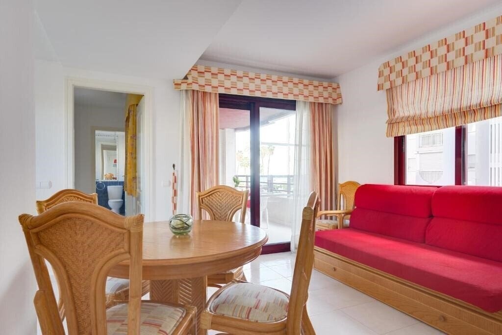 Картинка Apartamentos Topacio I. II. III. IV апартаменты