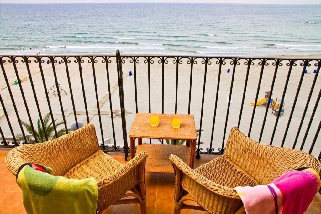 Изображение Sea You Apartamentos Valencia Port Saplaya (ex. Apartamentos Port Soplaya) 3*