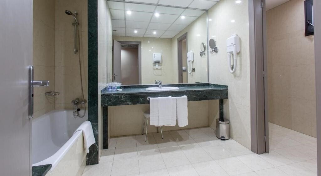 Фотографія Olympia Hotel Events & SPA 4*