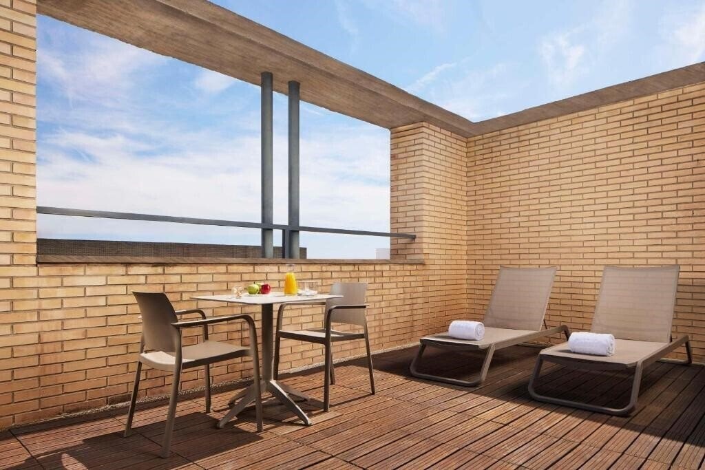 Zdjęcia Nh Ciudad De Valencia 3*