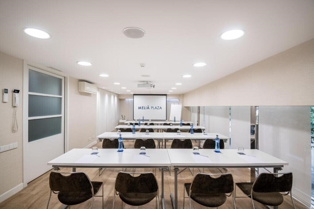 Zdjęcie Melia Plaza 4*