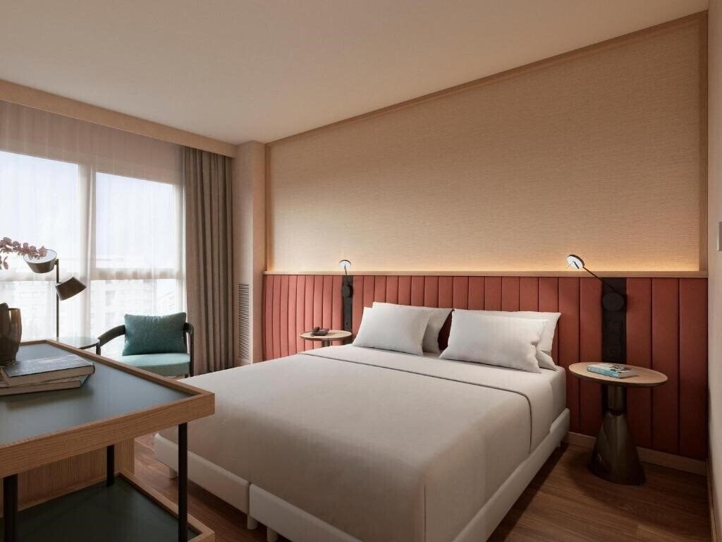 Отель Nh Valencia Center 4*