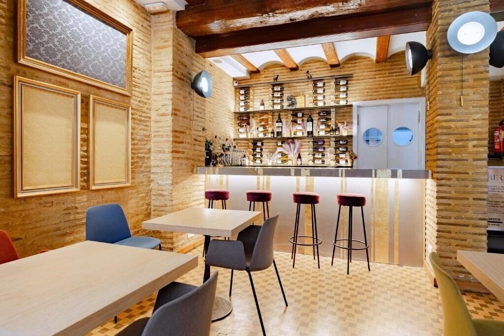 Zdjęcie Ad Hoc Monumental 3*