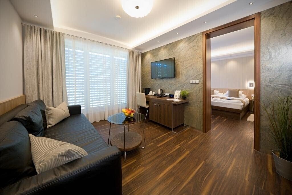 Фотографія Hotel Bartos 4*