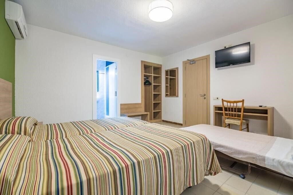 Zdjęcie Blason Junior 2*