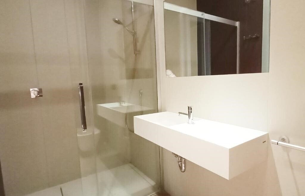 Zdjęcie Catalina Suites Apartments Downtown Valencia 4*