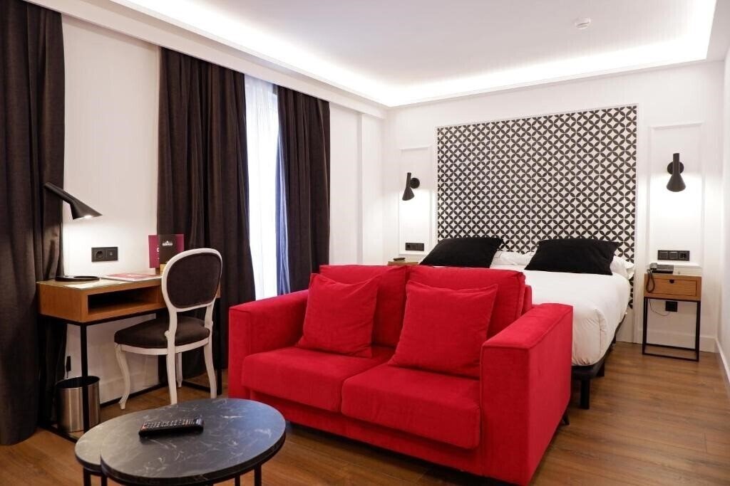 Готель Hotel Colon Plaza 3*