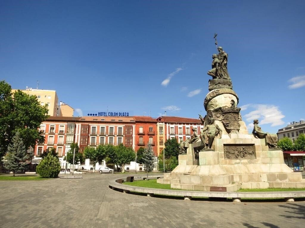 Фотографія Hotel Colon Plaza 3*