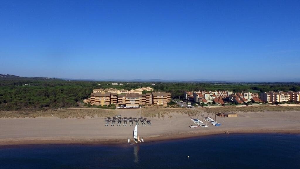 Hotel Apartaments Golf By La Costa Resort 3*