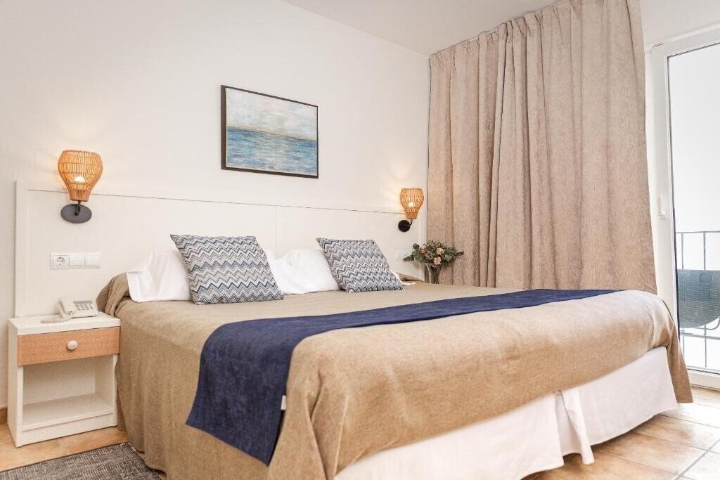 Zdjęcia La Muntanya 3*