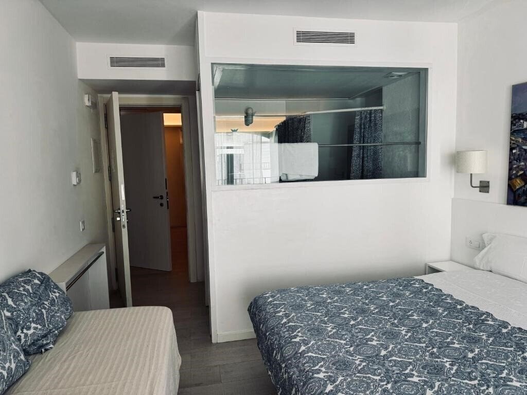 Картинка Marina Cadaques 2*