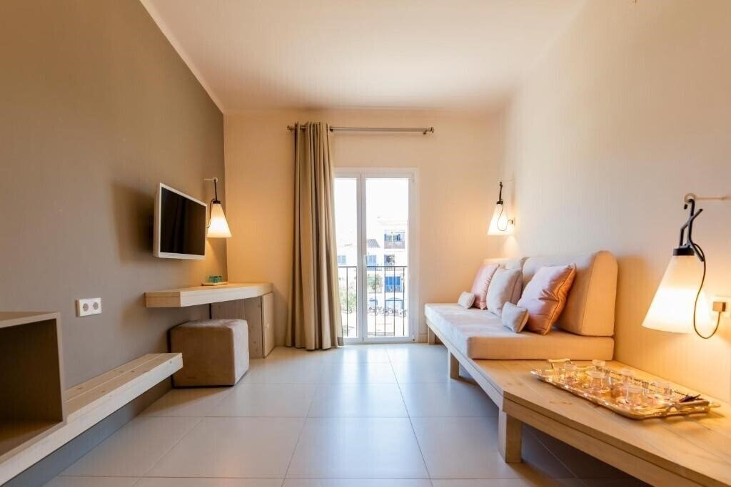 Zdjęcie Tarongeta 2*