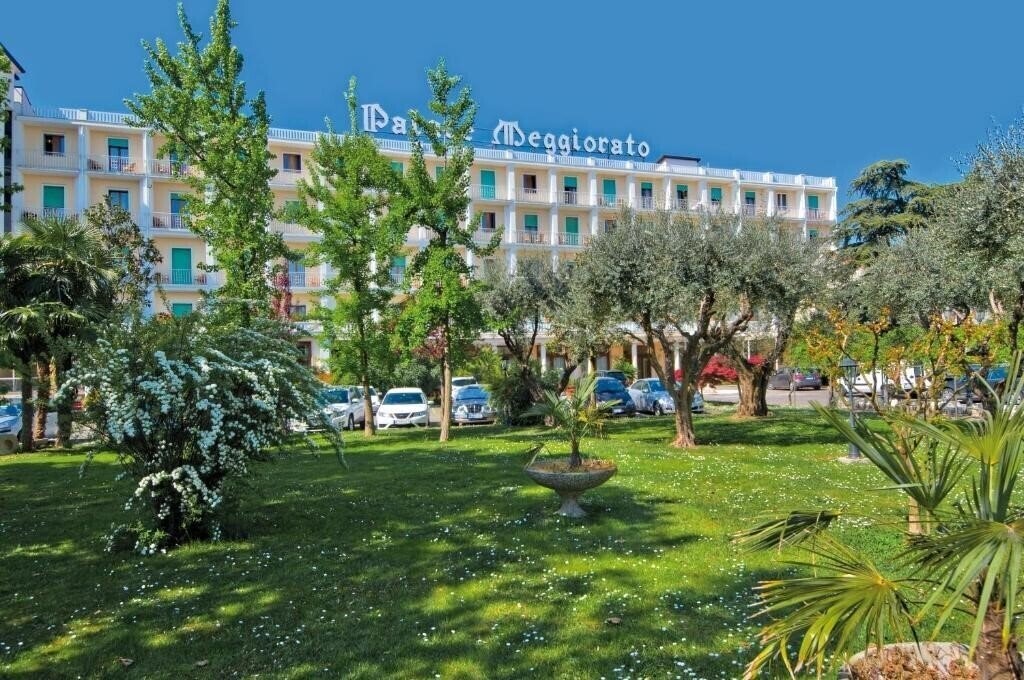Hotel Palace Meggiorato 4*