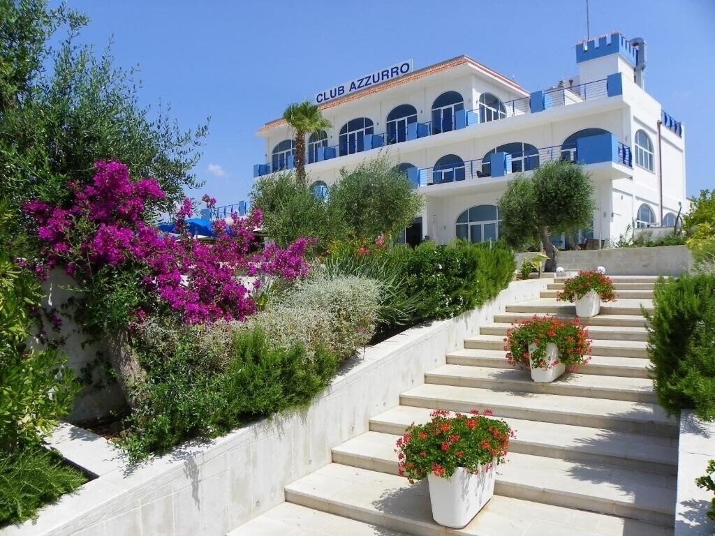 Hotel Club Azzurro Hotel & Resort (Porto Cesareo) 4*