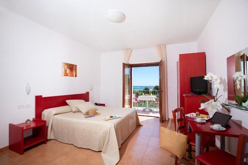 Фото Delle More 4*