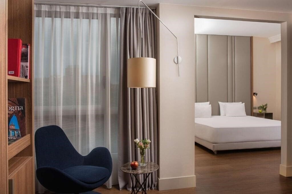 Zdjęcie Nh Bologna De La Gare 4*