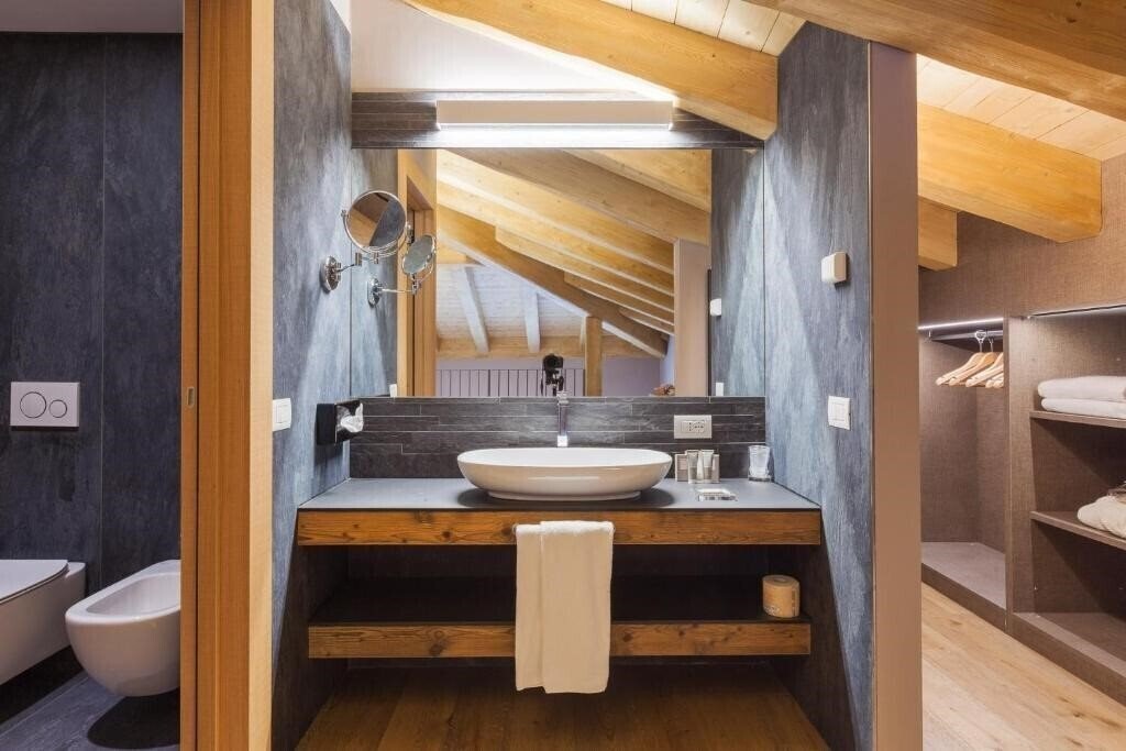 Готель Excelsior Planet 4*