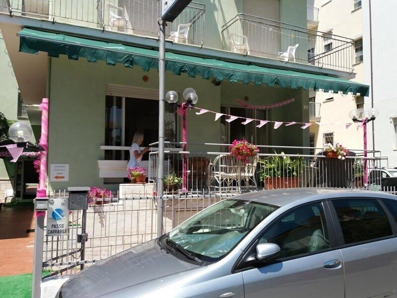 Hotel Villa Derna 2*