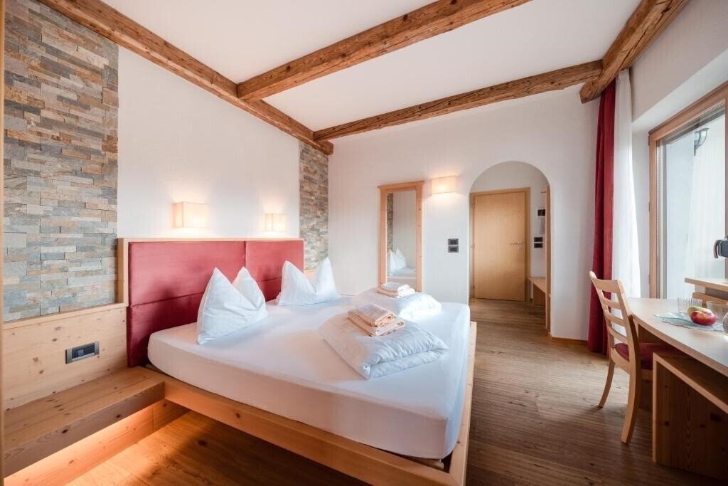 Готель Putia 3*