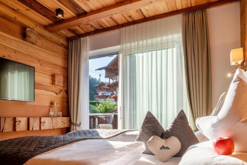 Zdjęcia Chalet Elisabeth Dolomites Alpin & Charme 4*