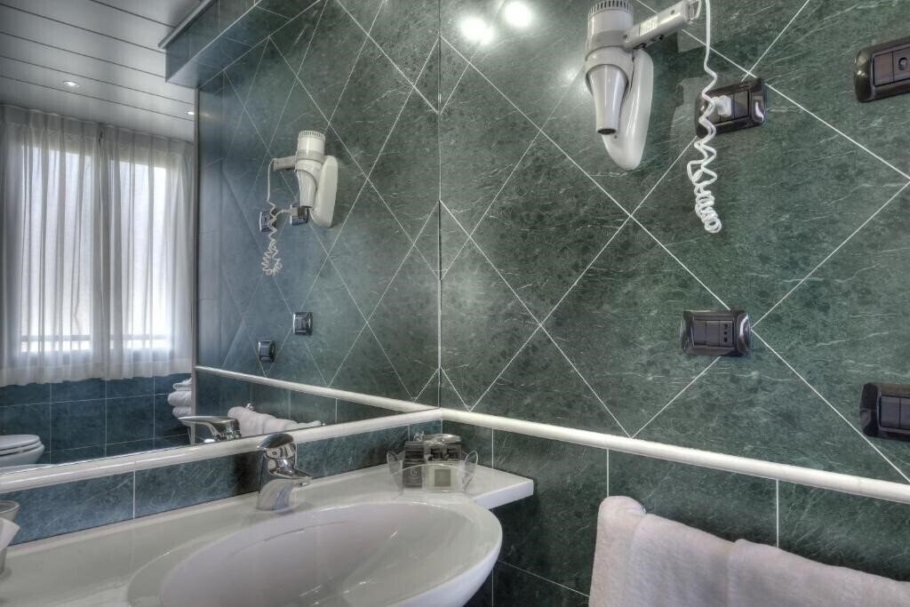 Obraz Central Park Hotel Modena 4*