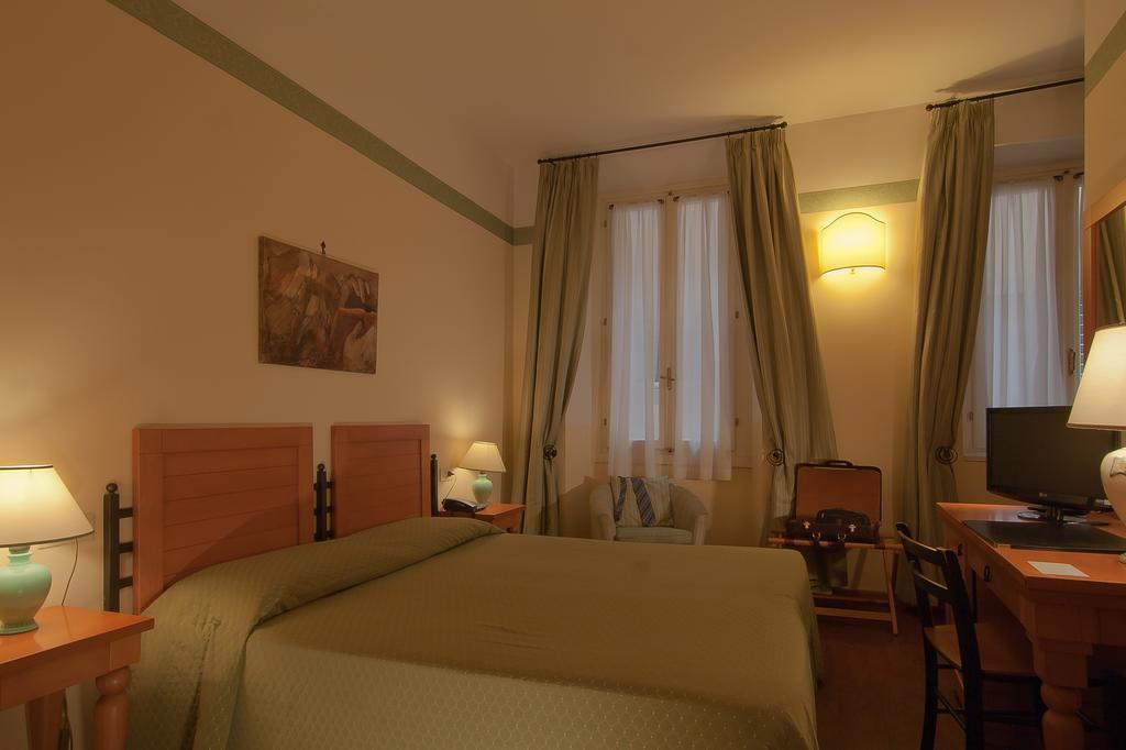 Фотографія Botticelli 3*